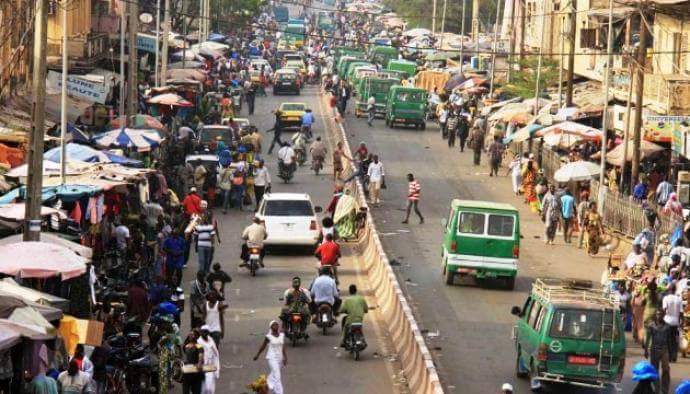 Article : Je vis dans un pays…